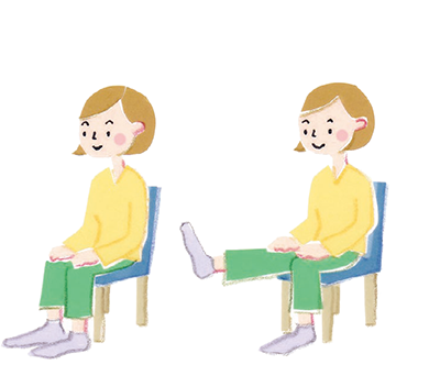 座って膝関節を曲げ伸ばしする
