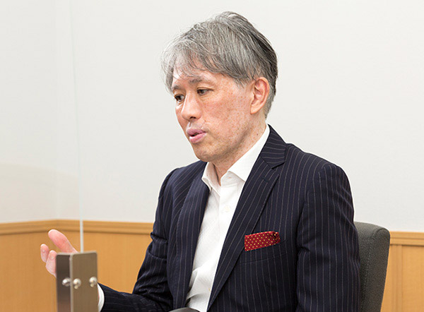 二宮 靖典 さん